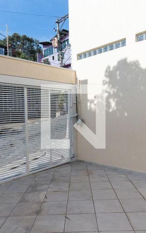 Casa à venda com 150m², 3 quartos e 2 vagas Casa à venda com 150m², 3 quartos e 2 vagasGaragem