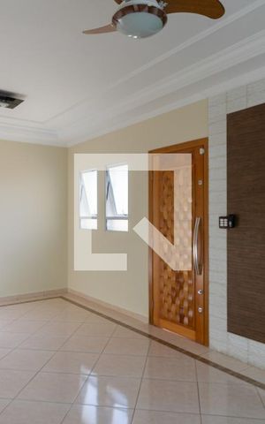 Casa à venda com 150m², 3 quartos e 2 vagas Casa à venda com 150m², 3 quartos e 2 vagasSala