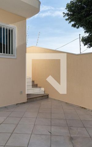 Casa à venda com 150m², 3 quartos e 2 vagas Casa à venda com 150m², 3 quartos e 2 vagasGaragem