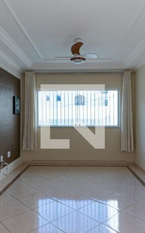 Casa à venda com 150m², 3 quartos e 2 vagas Casa à venda com 150m², 3 quartos e 2 vagasSala