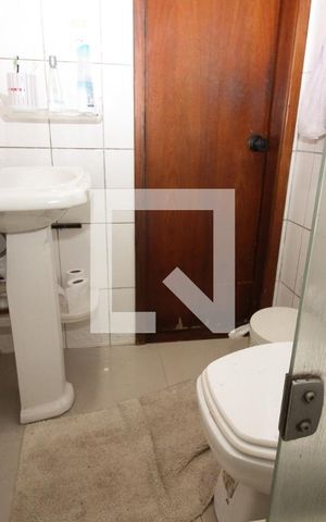 Casa para alugar com 1000m², 4 quartos e 8 vagas Casa para alugar com 1000m², 4 quartos e 8 vagasBanheiro 2