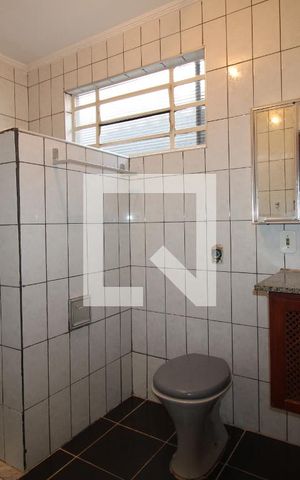 Casa à venda com 176m², 3 quartos e 3 vagasBanheiro Social