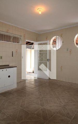 Casa à venda com 176m², 3 quartos e 3 vagasCozinha