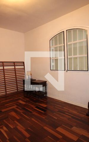 Casa à venda com 176m², 3 quartos e 3 vagasQuarto 3 (Suíte)