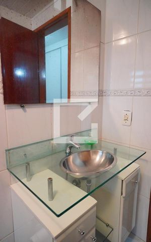 Casa à venda com 360m², 5 quartos e 5 vagasBanheiro Corredor