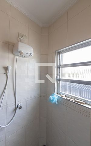 Casa à venda com 175m², 4 quartos e 1 vaga Casa à venda com 175m², 4 quartos e 1 vagaBanheiro Suite