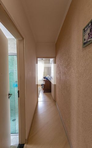 Casa à venda com 175m², 4 quartos e 1 vaga Casa à venda com 175m², 4 quartos e 1 vagaCorredor