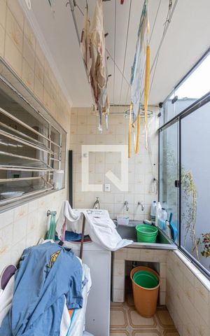 Casa à venda com 175m², 4 quartos e 1 vaga Casa à venda com 175m², 4 quartos e 1 vagaÁrea de Serviço