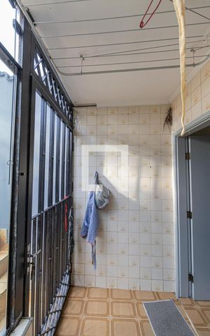 Casa à venda com 175m², 4 quartos e 1 vaga Casa à venda com 175m², 4 quartos e 1 vagaÁrea de Serviço