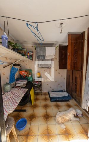 Casa à venda com 175m², 4 quartos e 1 vaga Casa à venda com 175m², 4 quartos e 1 vagaÁrea de Serviço
