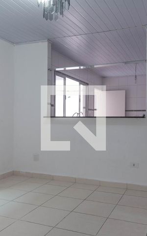 Casa para alugar com 130m², 2 quartos e sem vagaSala