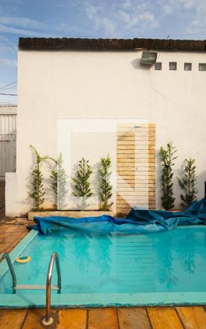 Casa à venda com 120m², 2 quartos e 7 vagasPiscina