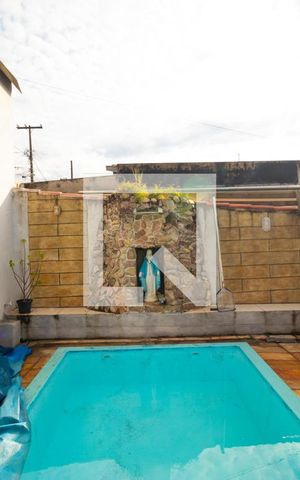 Casa à venda com 120m², 2 quartos e 7 vagasPiscina