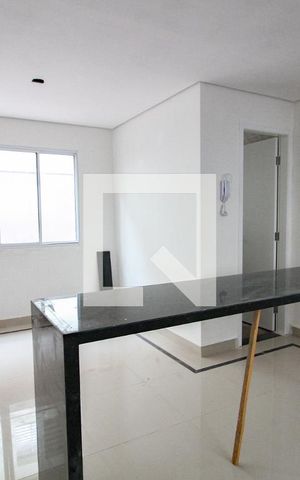 Casa de condomínio para alugar com 100m², 2 quartos e 2 vagassala / cozinha