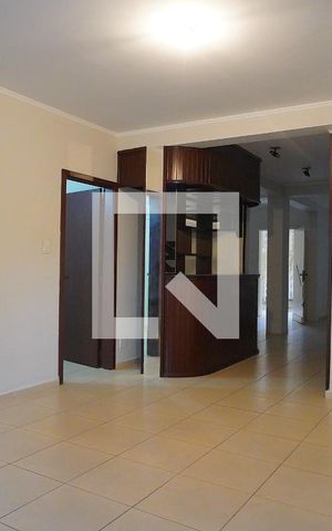 Casa à venda com 314m², 4 quartos e 4 vagasSala