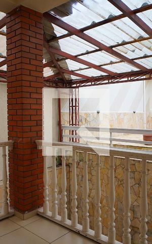 Casa à venda com 314m², 4 quartos e 4 vagasQuarto 3 - Varanda - Vista
