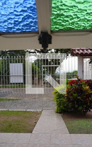 Casa à venda com 314m², 4 quartos e 4 vagasEntrada - Vista