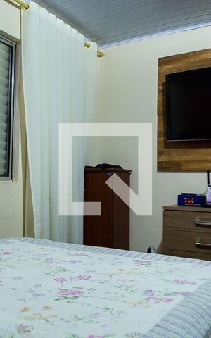 Casa para alugar com 70m², 2 quartos e 2 vagas Casa para alugar com 70m², 2 quartos e 2 vagasQuarto 1