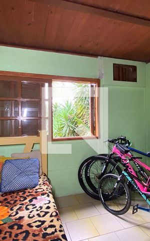 Casa à venda com 70m², 3 quartos e 2 vagasQuarto 3