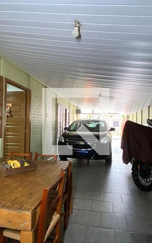 Casa à venda com 70m², 3 quartos e 2 vagasÁrea Externa