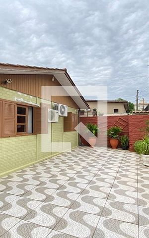 Casa à venda com 70m², 3 quartos e 2 vagasÁrea Externa
