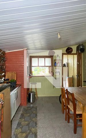 Casa à venda com 70m², 3 quartos e 2 vagasÁrea Externa