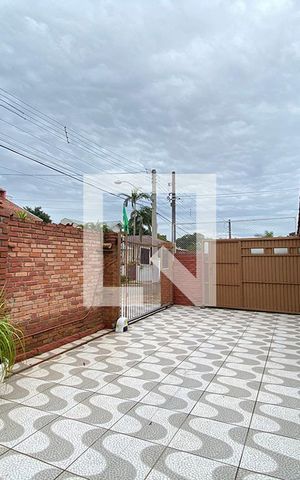 Casa à venda com 70m², 3 quartos e 2 vagasÁrea Externa