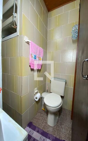 Casa à venda com 70m², 3 quartos e 2 vagasBanheiro da Suíte