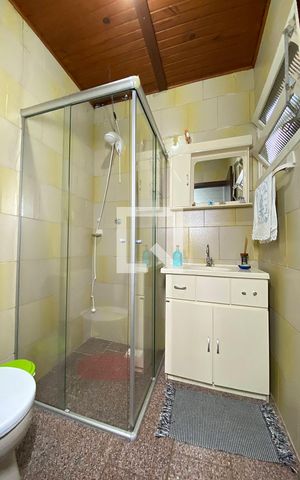 Casa à venda com 70m², 3 quartos e 2 vagasBanheiro 2