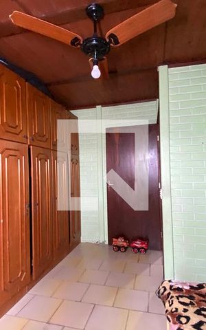 Casa à venda com 70m², 3 quartos e 2 vagasQuarto 3
