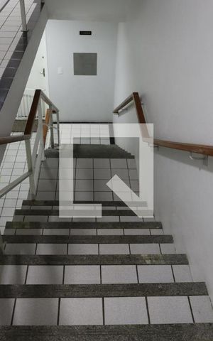 Apartamento para alugar com 73m², 2 quartos e 1 vagaEscada