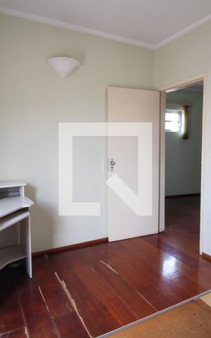 Casa à venda com 150m², 2 quartos e 2 vagas Casa à venda com 150m², 2 quartos e 2 vagasQuarto 1