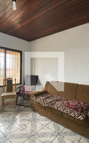 Casa à venda com 150m², 3 quartos e 2 vagasSala
