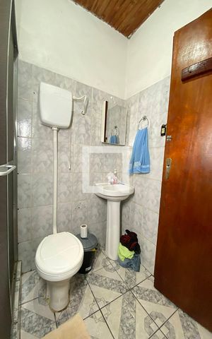 Casa à venda com 150m², 3 quartos e 2 vagasBanheiro