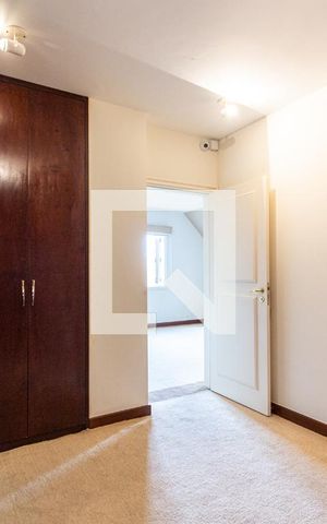 Casa à venda com 703m², 4 quartos e 5 vagasCloset da Suíte 1
