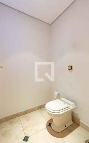 Casa à venda com 703m², 4 quartos e 5 vagasLavabo
