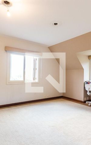 Casa à venda com 703m², 4 quartos e 5 vagasSuíte 1