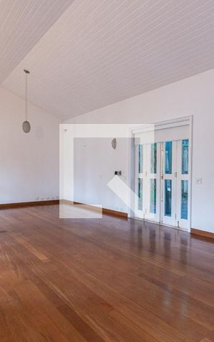 Casa à venda com 703m², 4 quartos e 5 vagasSala de TV