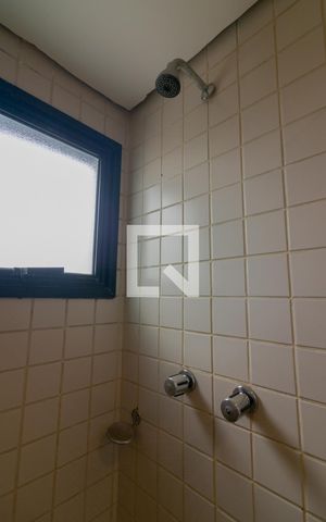 Apartamento para alugar com 100m², 3 quartos e 2 vagas Apartamento para alugar com 100m², 3 quartos e 2 vagasBanheiro