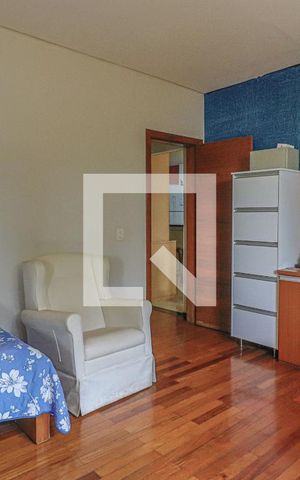 Casa à venda com 1080m², 5 quartos e 6 vagasQuarto 1