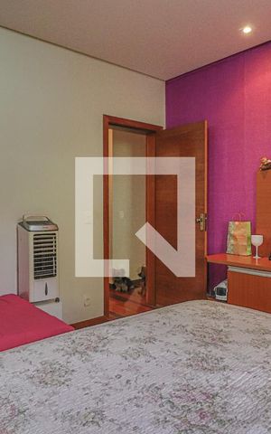 Casa à venda com 1080m², 5 quartos e 6 vagasQuarto 3