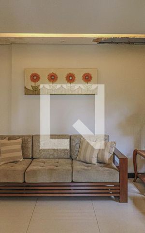 Casa à venda com 1080m², 5 quartos e 6 vagasSala 1