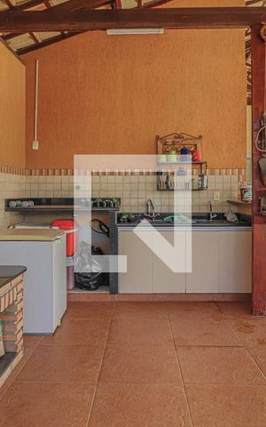 Casa à venda com 1080m², 5 quartos e 6 vagasChurrasqueira