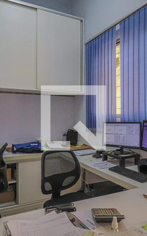 Casa à venda com 1080m², 5 quartos e 6 vagasSala 1