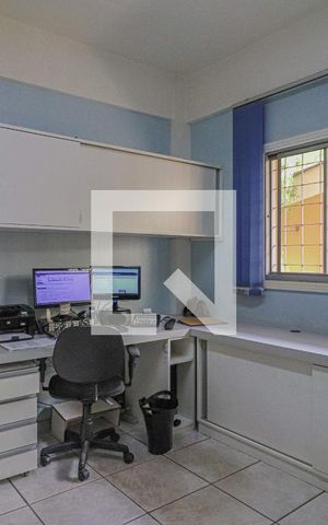 Casa à venda com 1080m², 5 quartos e 6 vagasSala 7
