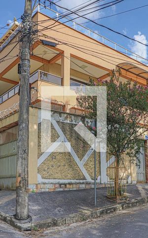 Casa à venda com 1080m², 5 quartos e 6 vagasFachada