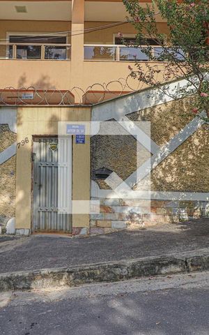 Casa à venda com 1080m², 5 quartos e 6 vagasFachada