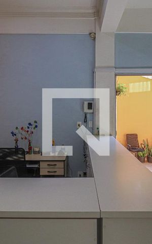 Casa à venda com 1080m², 5 quartos e 6 vagasSala 4