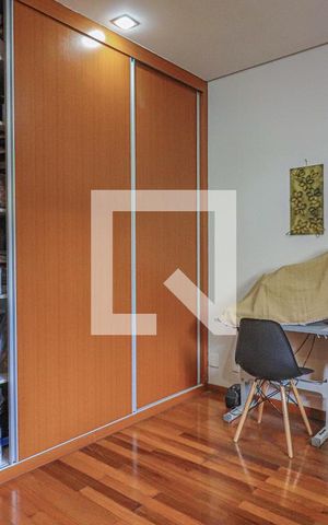 Casa à venda com 1080m², 5 quartos e 6 vagasQuarto 2