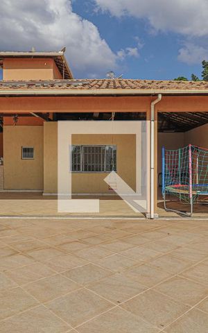 Casa à venda com 1080m², 5 quartos e 6 vagasCobertura